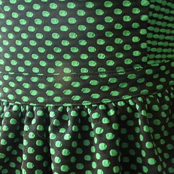 Green dress - Picture 5 of 8